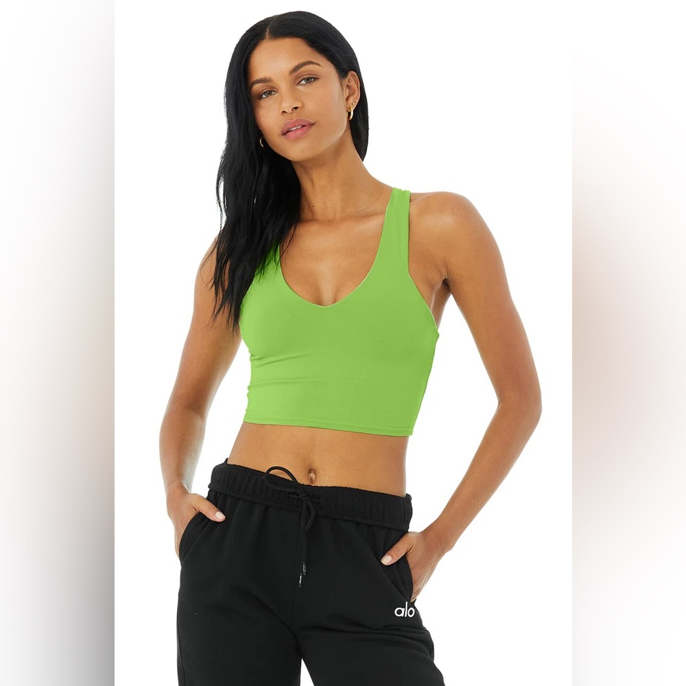 ALO Yoga Airbrush Real Bra Fitted Crop Tank Top, green apple size Small